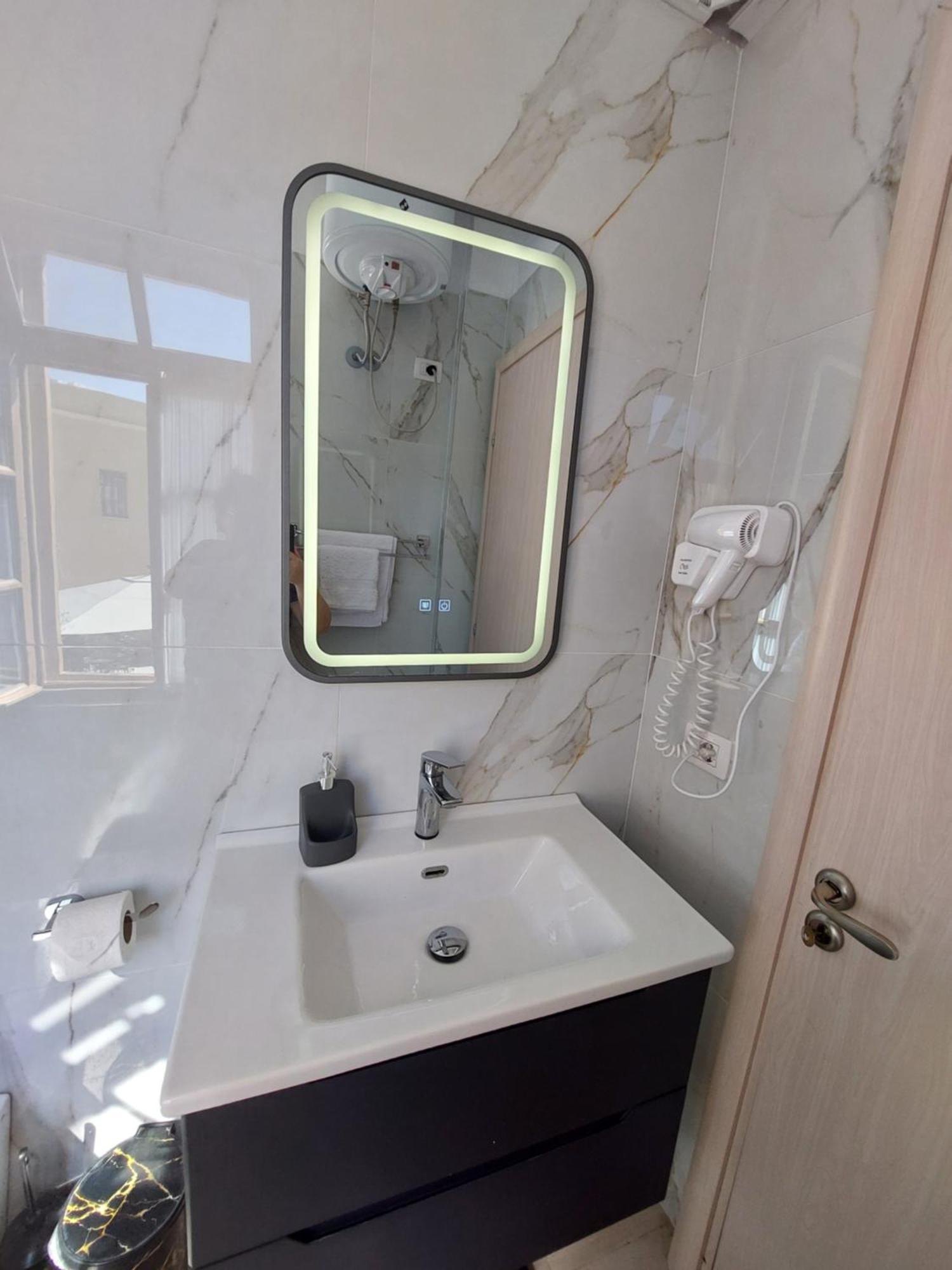 Godard Apartments Avlonya Dış mekan fotoğraf
