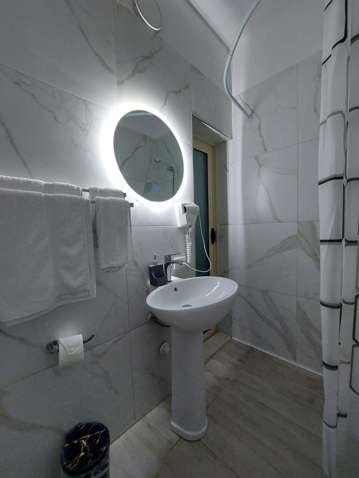 Godard Apartments Avlonya Dış mekan fotoğraf
