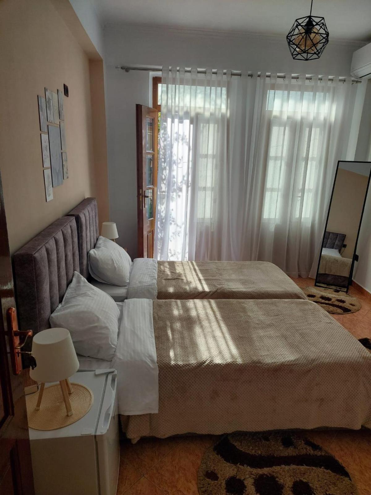 Godard Apartments Avlonya Dış mekan fotoğraf